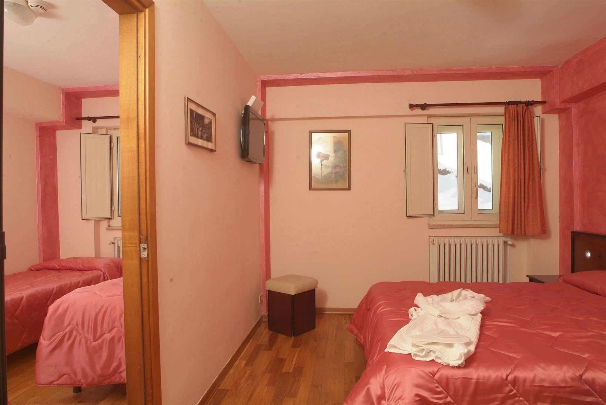 Hotel Miletto San Massimo  Buitenkant foto